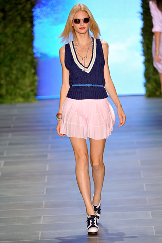 Tommy Hilfiger / - 2011